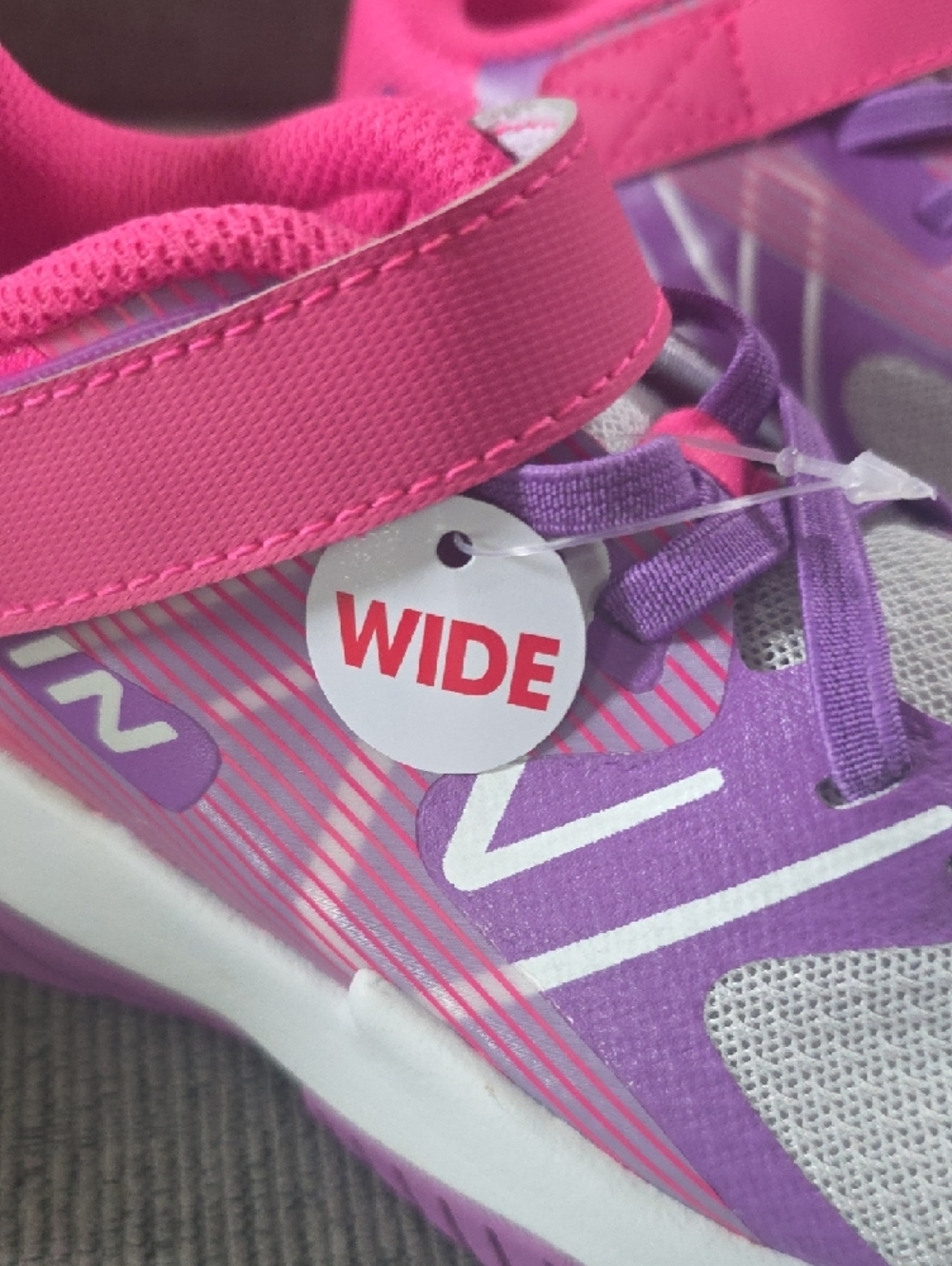New Balance Girls Pink & Purple Rave Run v2 Bungee Lace With Strap Size 3Wide. - Picture 14 of 15